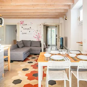 https://golden-hour.italymilanhotels.net